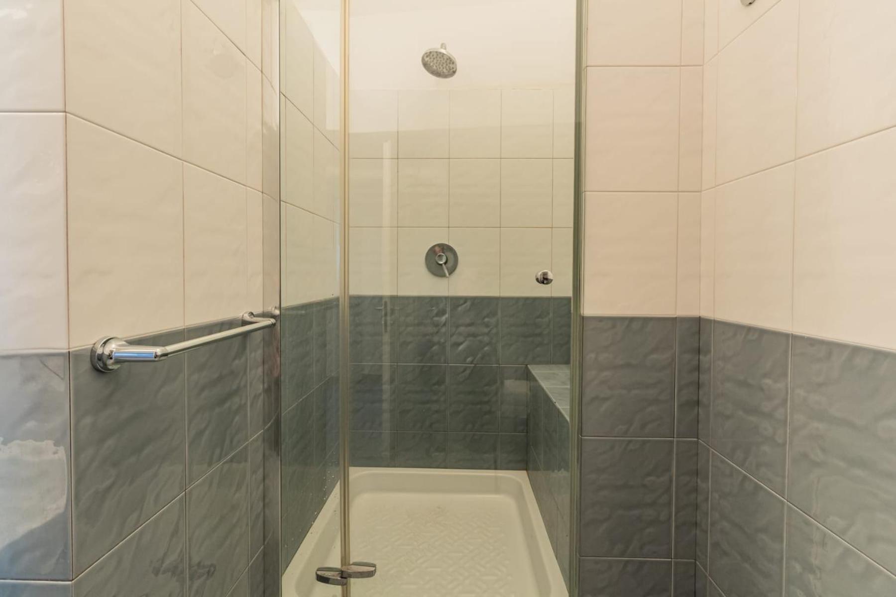 Homeby, Maisonette Lodovica Stylish And Spacious *